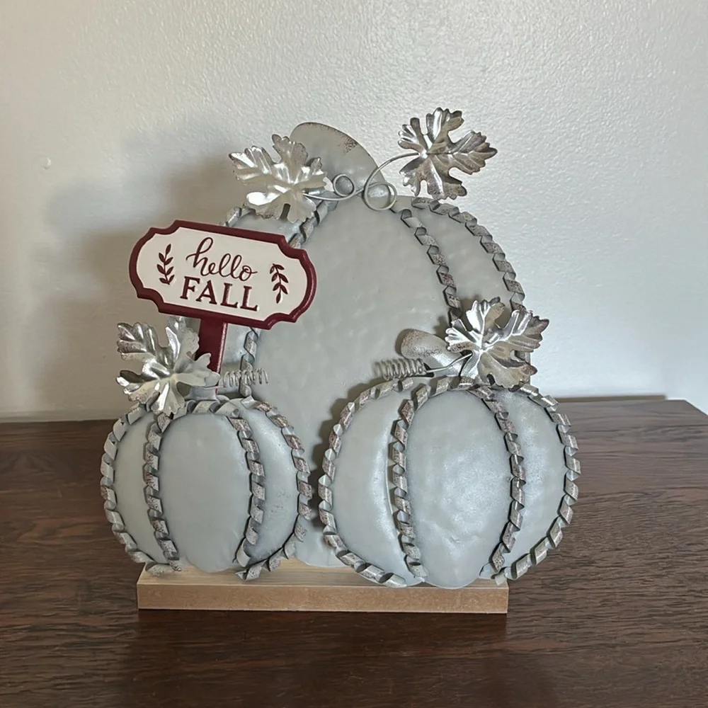 NWT- Silver Metal Pumpkins Trio Decoration w/ Hello Fall Sign on Wood Base 🍁